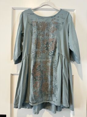 Bluefish Jen’s Tunic in Early Sky
